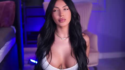 Maddy online show from September 12, 2025, 3:34 pm