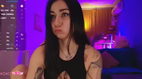 Lora online show from January 7, 2026, 6:16 am