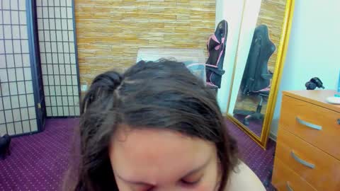 Aisha online show from December 19, 2025, 6:20 am