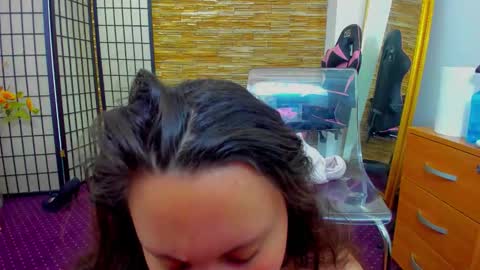 Aisha online show from January 14, 2026, 5:46 am