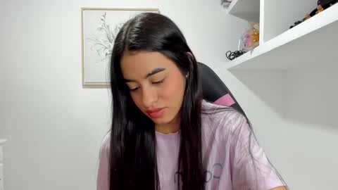 VALENTINA  independent online show from November 23, 2025, 9:03 pm