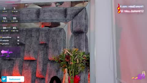 Queen Dumont   online show from December 27, 2024, 2:14 am