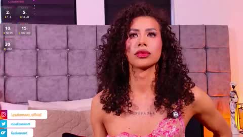 Queen Dumont   online show from February 15, 2026, 9:22 pm