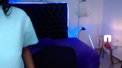 Snapshot of aixa_shaw chatting on December 4, 2024, 6:28 pm AIXA online show from December 4, 2024, 6:28 pm