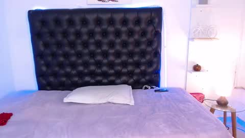 Snapshot of aixa_shaw chatting on December 24, 2024, 6:50 pm AIXA online show from December 24, 2024, 6:50 pm