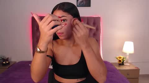 Snapshot of aixa_shaw chatting on January 5, 2025, 12:21 pm AIXA online show from January 5, 2025, 12:21 pm