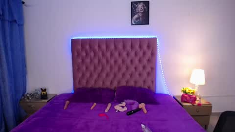 Snapshot of aixa_shaw chatting on January 21, 2025, 11:45 pm AIXA online show from January 21, 2025, 11:45 pm