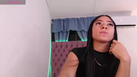 Snapshot of aixa_shaw chatting on February 27, 2025, 12:21 am AIXA online show from February 27, 2025, 12:21 am
