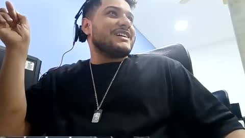 Snapshot of aj_cooper90_ chatting on December 30, 2024, 5:04 am Esteban online show from December 30, 2024, 5:04 am