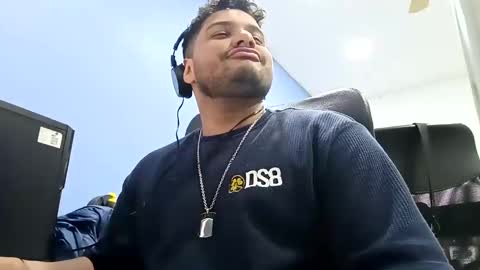 Snapshot of aj_cooper90_ chatting on January 22, 2025, 4:44 am Esteban online show from January 22, 2025, 4:44 am