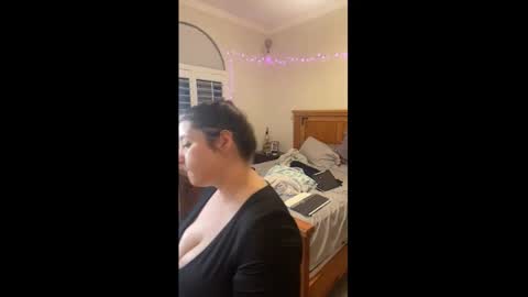 ajsquirts online show from November 22, 2025, 12:31 am