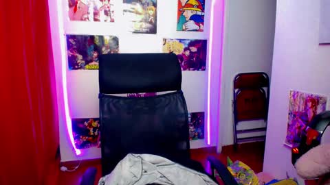 Akai Kraz  online show from February 12, 2025, 1:27 pm