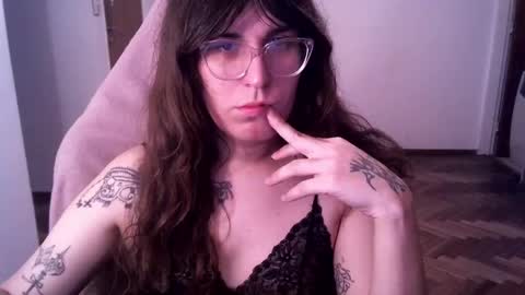 Veronica Akame 3 online show from November 17, 2025, 1:22 am