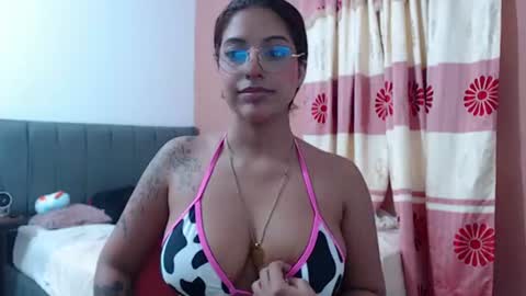 Akemi 3 online show from June 15, 2026, 10:01 pm