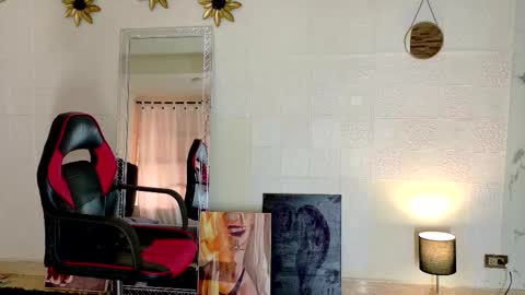 Akemi online show from November 13, 2025, 4:50 pm