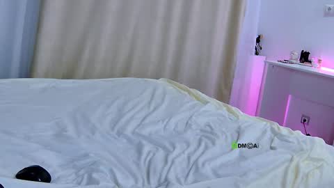 Hi Im Oli online show from April 21, 2026, 1:29 am