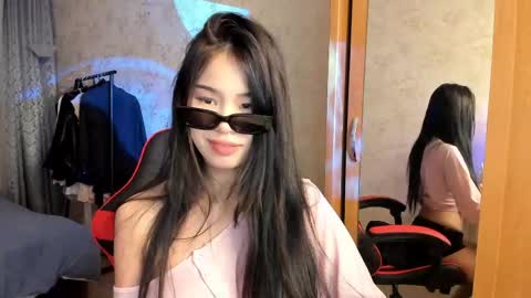 Snapshot of akiba_cute chatting on May 12, 2026, 3:53 pm akiba_cute online show from May 12, 2026, 3:53 pm