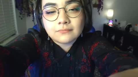 Aki . online show from October 12, 2025, 3:05 am