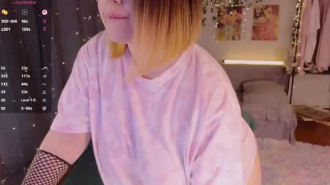 Aki online show from June 8, 2026, 1:39 am