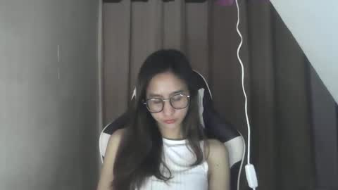 akira_z101 online show from March 3, 2025, 2:15 pm