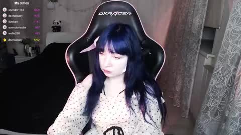 akirahartyx online show from October 22, 2025, 3:34 pm