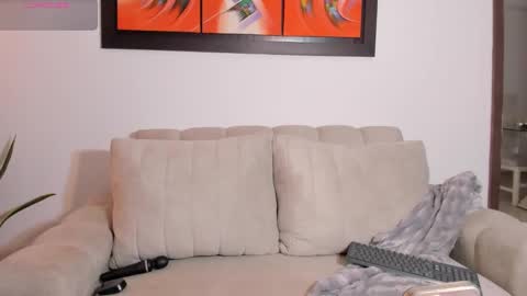 Ana Maria -- online show from November 19, 2025, 3:39 am