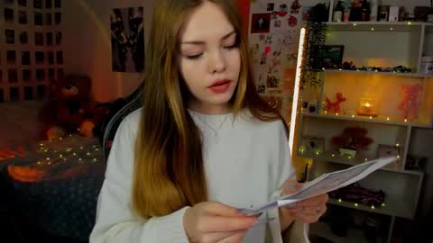 Akira online show from November 22, 2025, 11:42 am