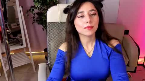 Snapshot of akirarh chatting on October 13, 2025, 4:07 pm help me reach 25 thumbs up online show from October 13, 2025, 4:07 pm