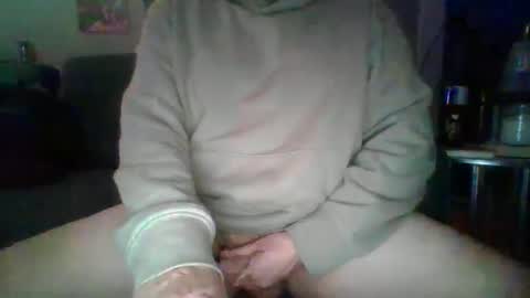 akpchi1984 online show from January 13, 2025, 3:23 am