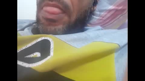 Snapshot of akram_40 chatting on October 23, 2025, 8:29 pm Brown arab man online show from October 23, 2025, 8:29 pm