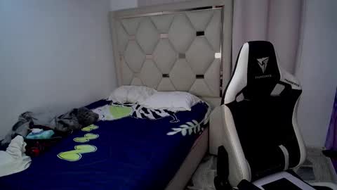 Snapshot of akyra_latin chatting on February 3, 2026, 2:11 pm Akyra latin online show from February 3, 2026, 2:11 pm