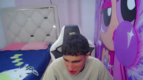 Snapshot of akyra_latin chatting on February 12, 2026, 12:33 pm Akyra latin online show from February 12, 2026, 12:33 pm