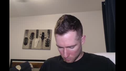 Snapshot of al3xzanderth3gr3at chatting on October 8, 2025, 2:31 am Alex online show from October 8, 2025, 2:31 am
