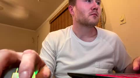 Al online show from November 21, 2025, 1:04 am