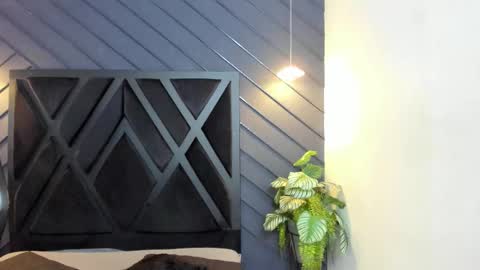 ALAHIA online show from September 18, 2025, 11:23 am