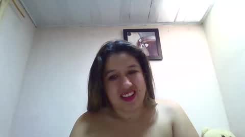 Snapshot of alahia_fox chatting on March 9, 2025, 5:06 pm alahia online show from March 9, 2025, 5:06 pm