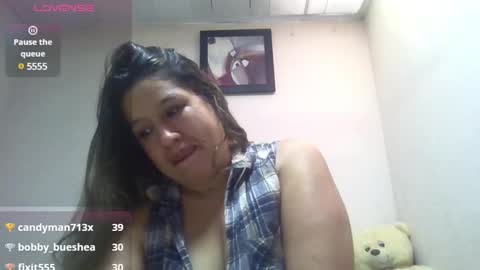 Snapshot of alahia_fox chatting on March 11, 2025, 3:56 pm alahia online show from March 11, 2025, 3:56 pm