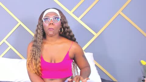 alaia_colins online show from January 11, 2025, 6:45 am