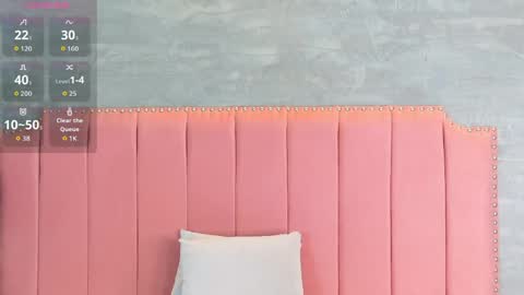 alaia_colins online show from April 13, 2026, 12:49 am