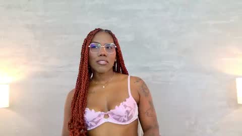 Snapshot of alaia_colins chatting on July 18, 2026, 2:38 am alaia_colins online show from July 18, 2026, 2:38 am