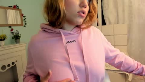 Alaia online show from February 11, 2025, 2:46 pm