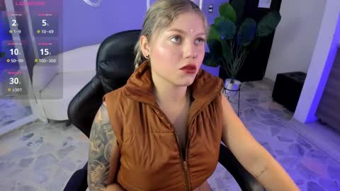 Alaia online show from September 18, 2025, 1:02 pm