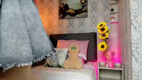 Snapshot of alaia_love77 chatting on March 8, 2026, 10:57 pm Alaia online show from March 8, 2026, 10:57 pm
