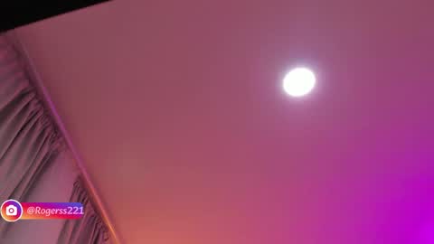 Snapshot of alaiarogerss chatting on May 18, 2026, 10:32 am online show from May 18, 2026, 10:32 am
