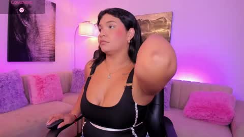 Snapshot of alaiia7 chatting on June 1, 2026, 7:37 pm Alaia online show from June 1, 2026, 7:37 pm