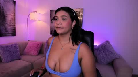 Snapshot of alaiia7 chatting on June 8, 2026, 7:03 pm Alaia online show from June 8, 2026, 7:03 pm