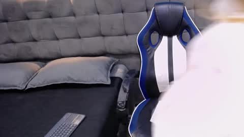 Alaiia    online show from January 13, 2026, 5:07 pm