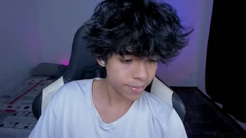 Snapshot of alan18n chatting on December 2, 2025, 6:03 pm alan18n online show from December 2, 2025, 6:03 pm