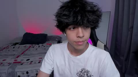 Snapshot of alan18n chatting on January 6, 2026, 4:05 am alan18n online show from January 6, 2026, 4:05 am