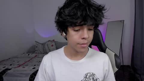 Snapshot of alan18n chatting on February 26, 2026, 3:44 pm alan18n online show from February 26, 2026, 3:44 pm